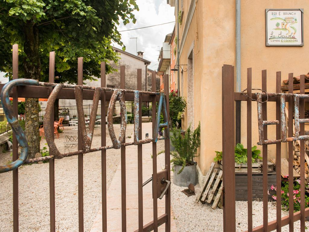 La Scuola Guesthouse Lusiana Exteriör bild